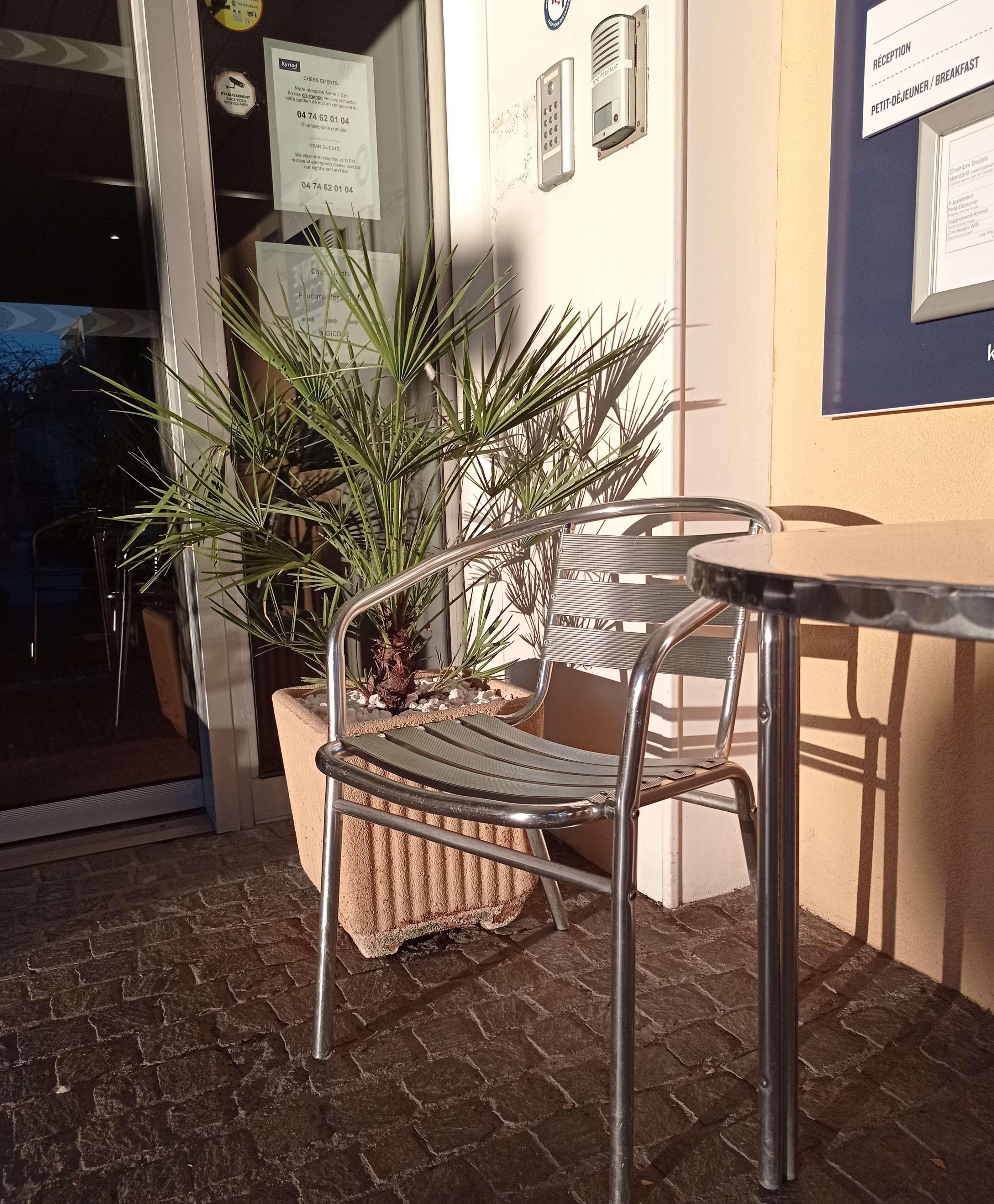 Kyriad Villefranche Sur Saone Exteriör bild